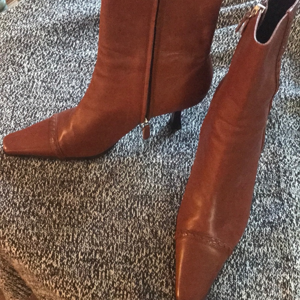 Brown boots